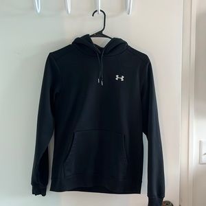 Under Armour small black warm weather sweatshirt